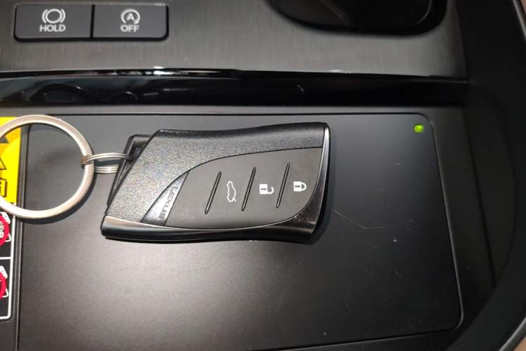 Used Lexus ES 2025 200 Premium Edition Vehicle Key