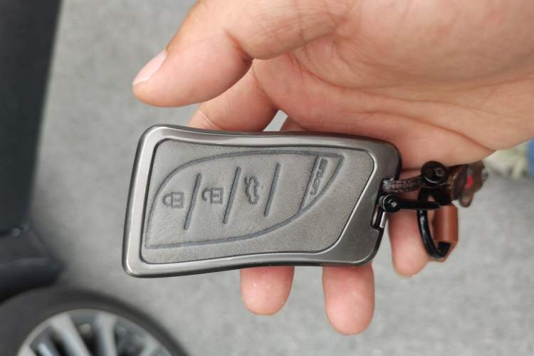 Used Lexus ES 2025 200 Premium Edition Vehicle Key