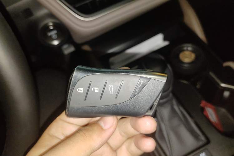 Used Lexus ES 2025 300h Deluxe Edition Vehicle Key