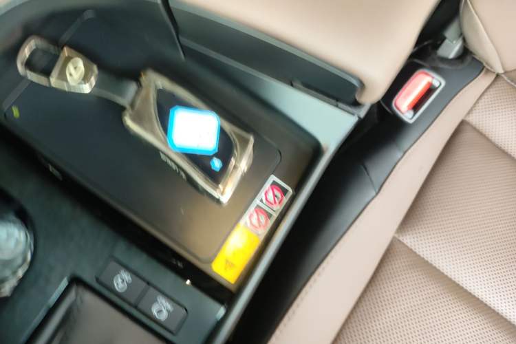 Used Lexus ES 2025 200 Premium Edition Vehicle Key