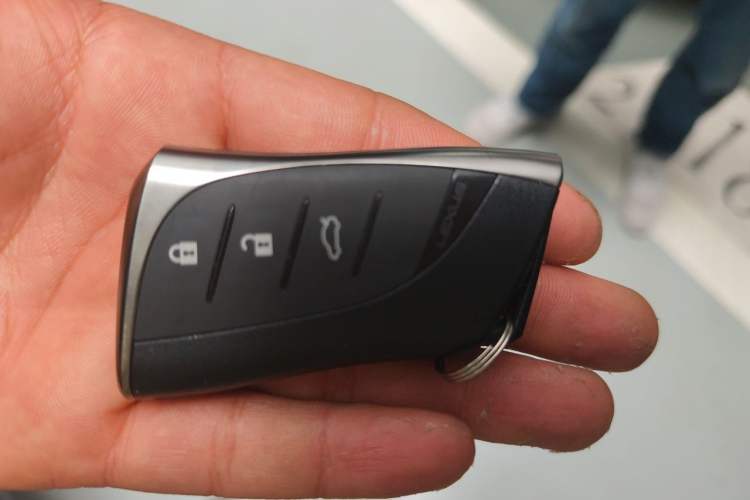 Used Lexus ES 2025 200 Premium Edition Vehicle Key