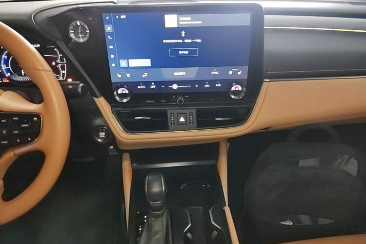 Used Lexus ES 2025 200 Premium Edition Audio And AC Panel