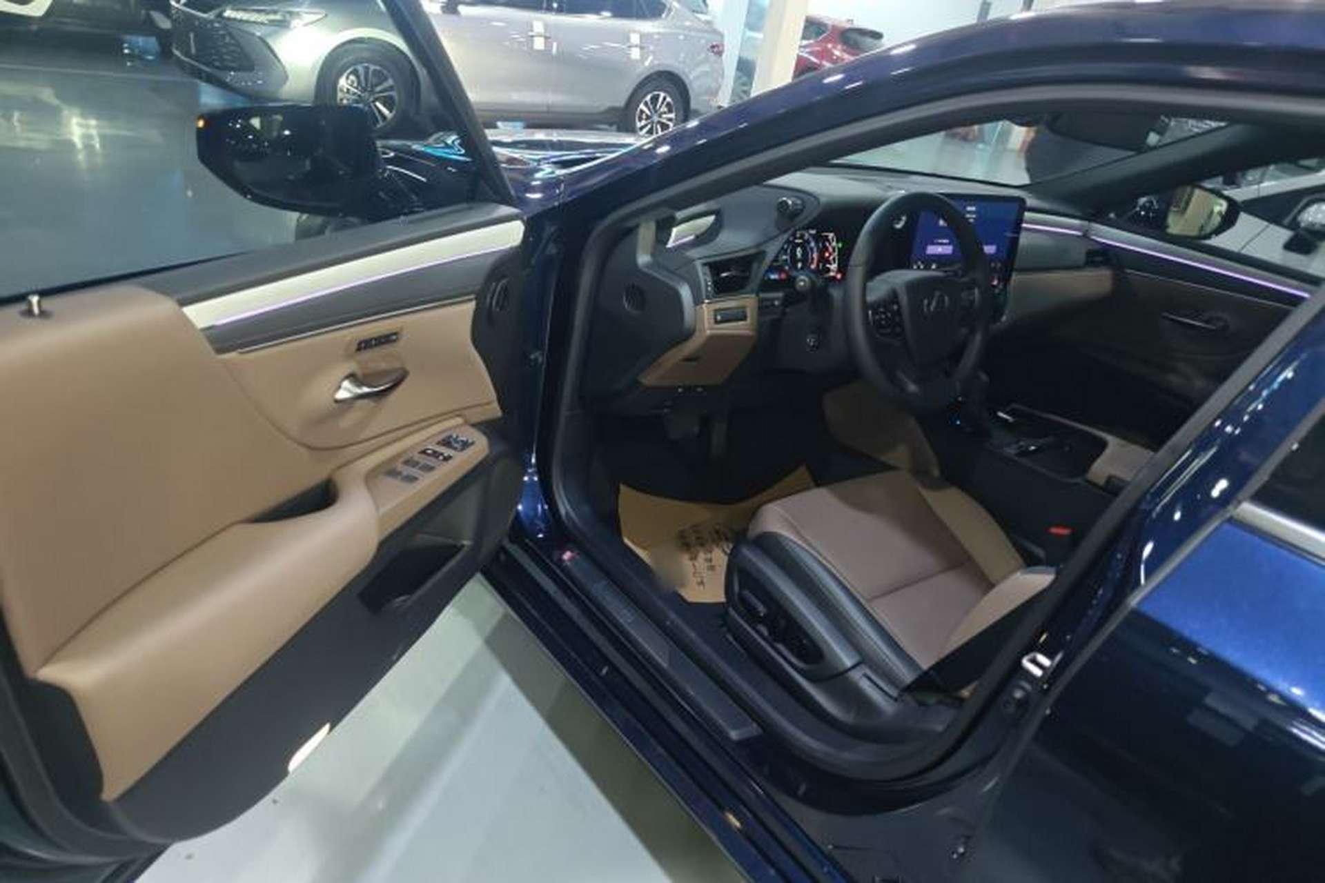 Used Lexus ES 2025 200 Premium Edition Driver Seat