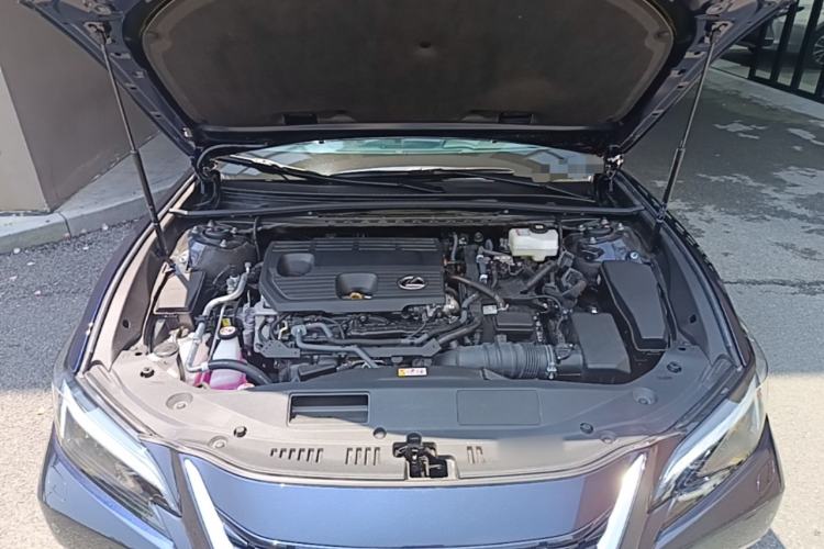 Used Lexus ES 2025 300h Deluxe Edition Engine Bay