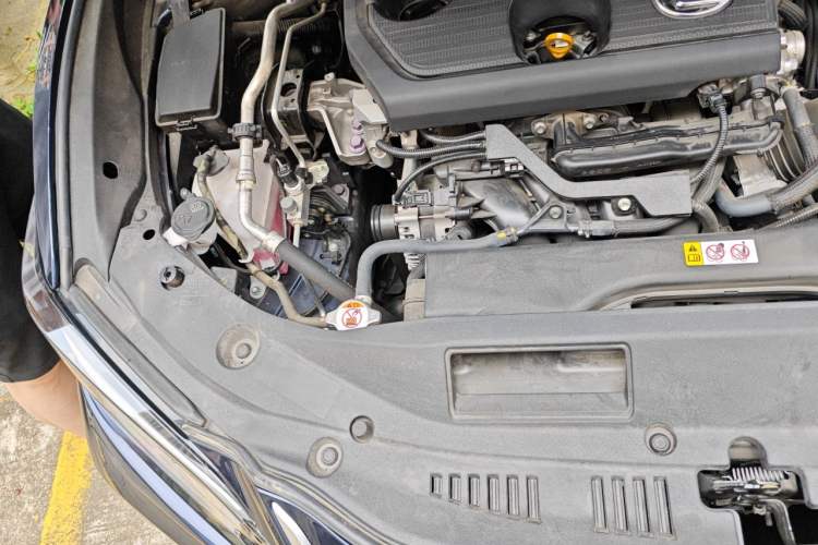 Used Lexus ES 2025 200 Premium Edition Engine Bay Right
