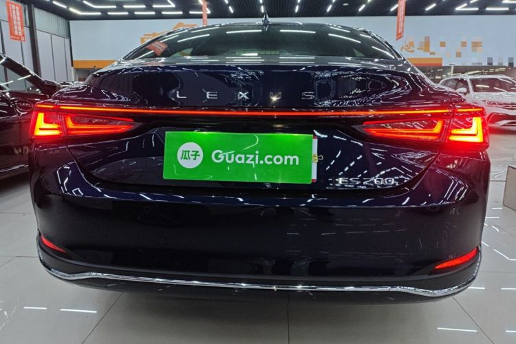 Used Lexus ES 2025 200 Premium Edition Exterior 4