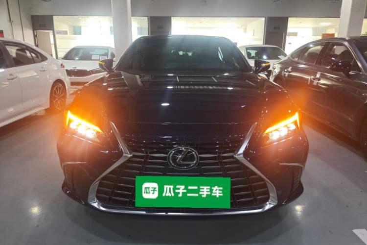 Used Lexus ES 2025 200 Premium Edition Front