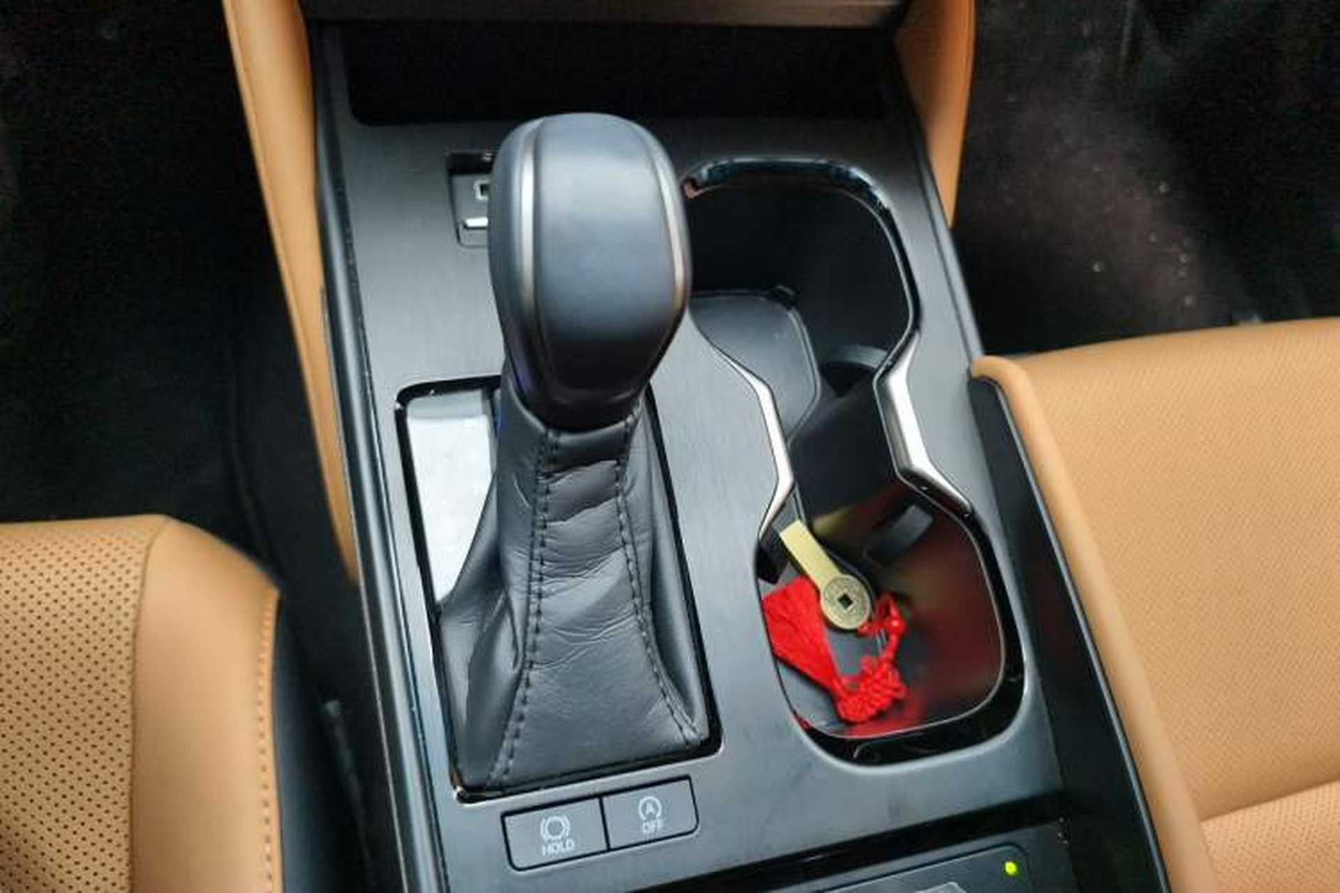 Used Lexus ES 2025 200 Premium Edition Gear Lever