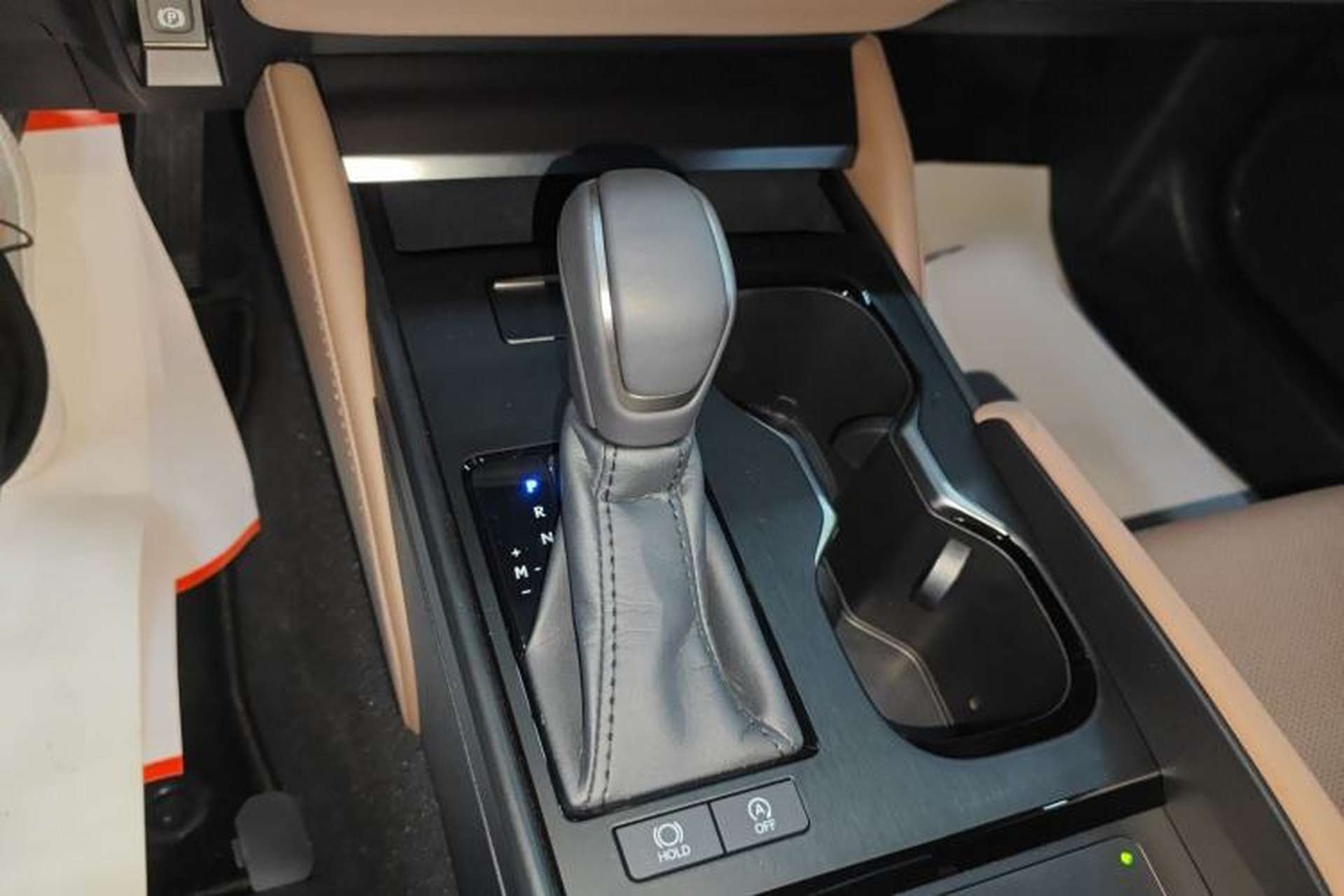 Used Lexus ES 2025 200 Premium Edition Gear Lever