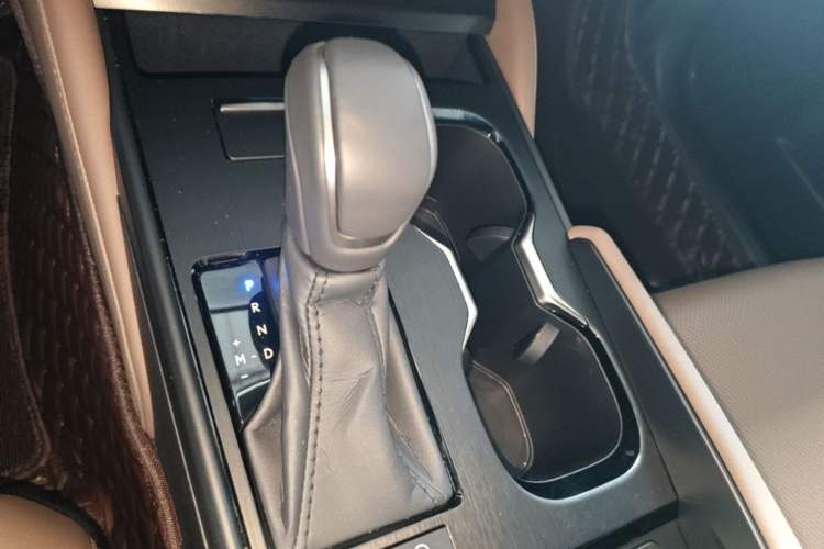 Used Lexus ES 2025 200 Premium Edition Gear Lever