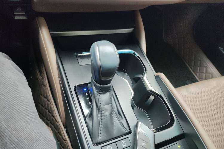 Used Lexus ES 2025 200 Premium Edition Gear Lever