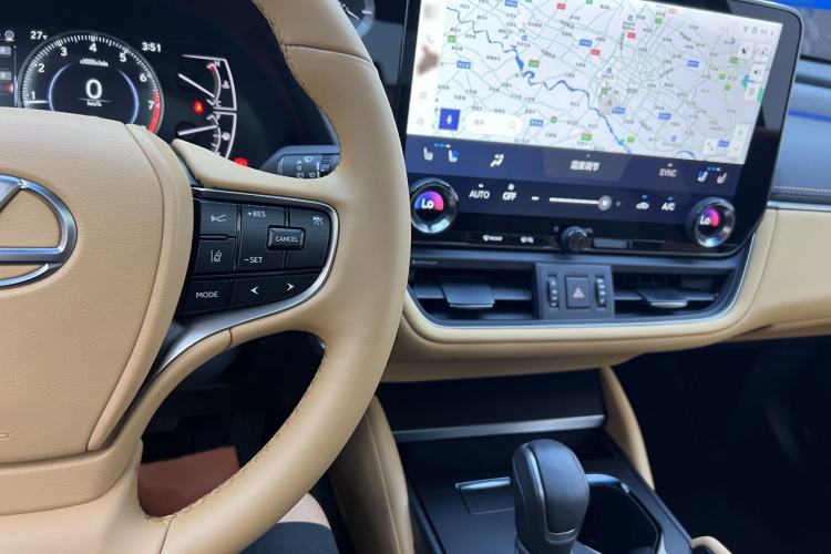 Used Lexus ES 2025 200 Premium Edition Interior 3