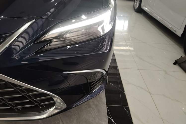 Used Lexus ES 2025 200 Premium Edition Left Front Headlight