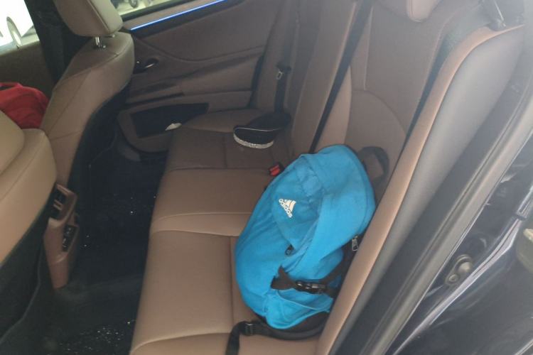 Used Lexus ES 2025 200 Premium Edition Left Rear Seat