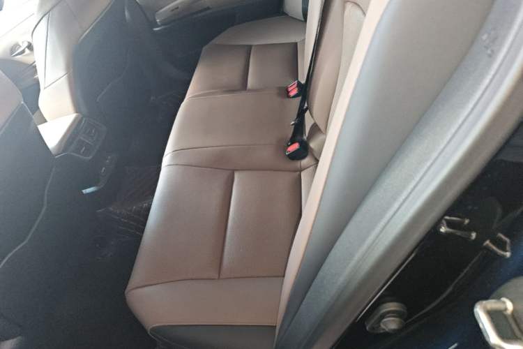 Used Lexus ES 2025 200 Premium Edition Left Rear Seat