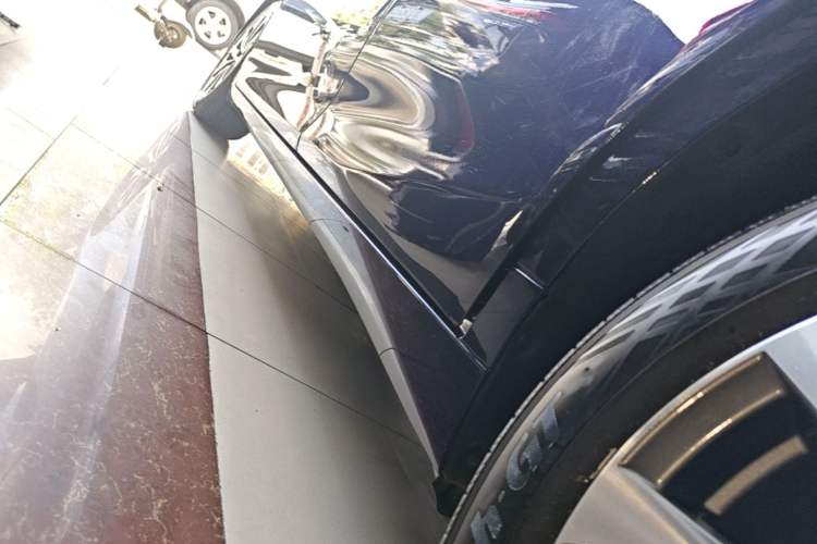 Used Lexus ES 2025 200 Premium Edition Left Side Sill