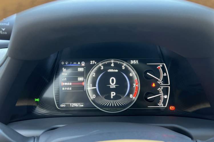 Used Lexus ES 2025 200 Premium Edition Odometer Close Up