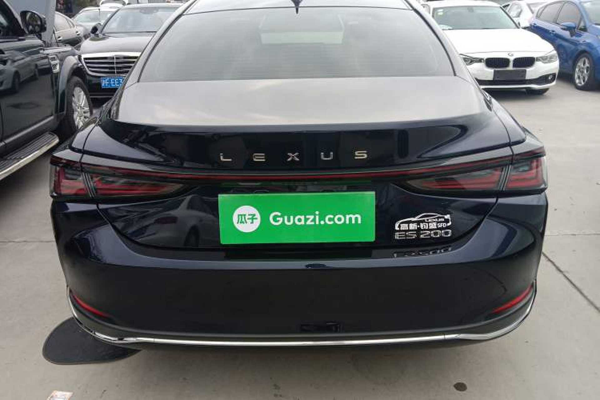 Used Lexus ES 2025 200 Premium Edition Rear