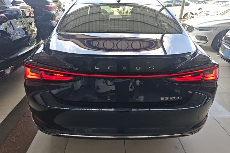 Used Lexus ES 2025 200 Premium Edition Rear
