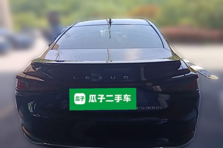 Used Lexus ES 2025 300h Deluxe Edition Rear