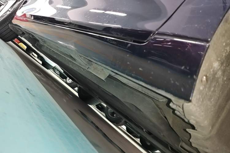Used Lexus ES 2025 200 Premium Edition Right Side Sill