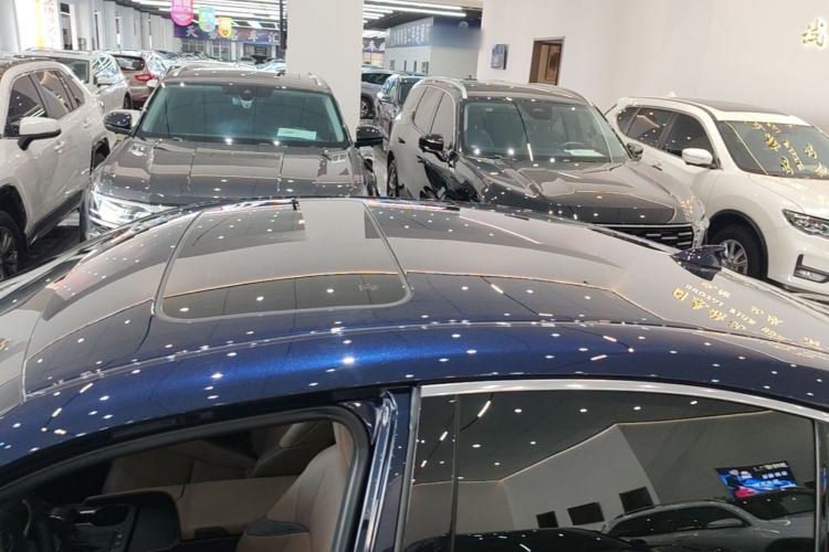 Used Lexus ES 2025 300h Deluxe Edition Roof