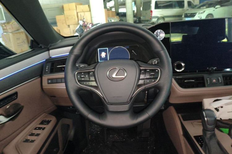 Used Lexus ES 2025 200 Premium Edition Steering Wheel