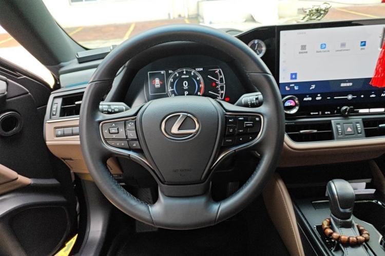 Used Lexus ES 2025 200 Premium Edition Steering Wheel