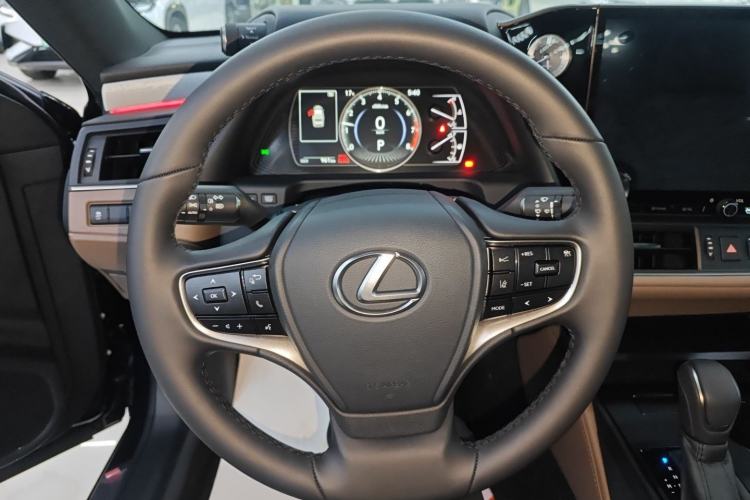 Used Lexus ES 2025 200 Premium Edition Steering Wheel