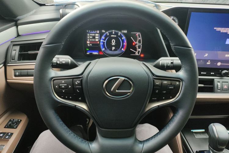 Used Lexus ES 2025 200 Premium Edition Steering Wheel