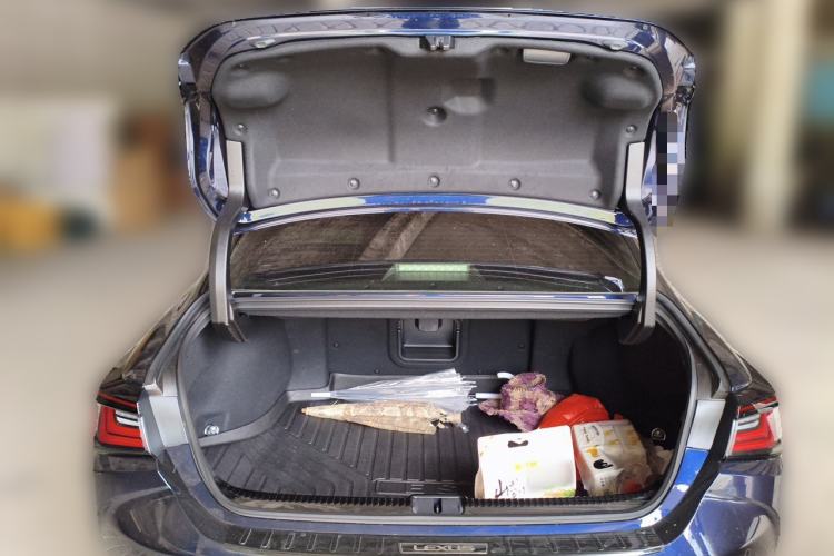 Used Lexus ES 2025 200 Premium Edition Trunk