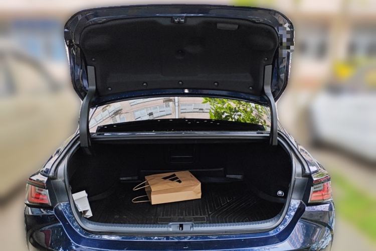 Used Lexus ES 2025 200 Premium Edition Trunk