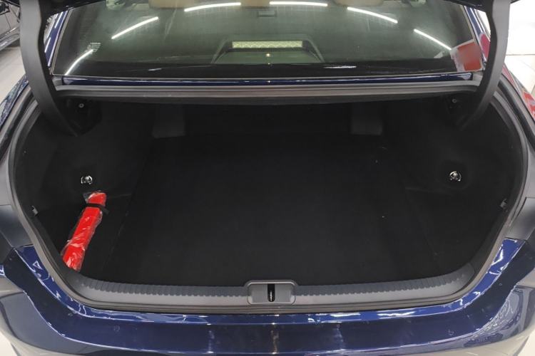 Used Lexus ES 2025 200 Premium Edition Trunk