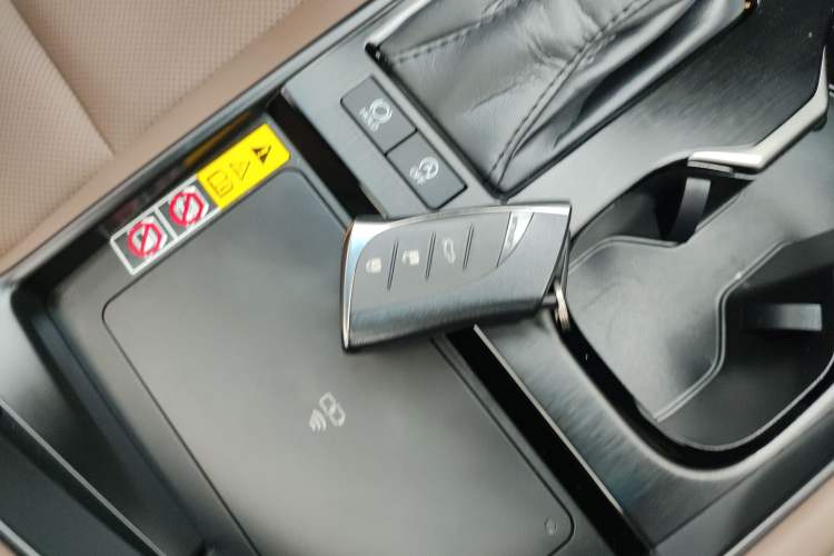 Used Lexus ES 2025 200 Premium Edition Vehicle Key