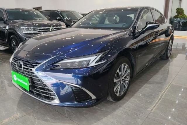 Used Lexus ES 2025 300h Deluxe Edition