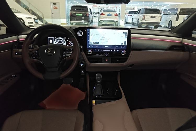 Used Lexus ES 2025 200 Premium Edition Center Console