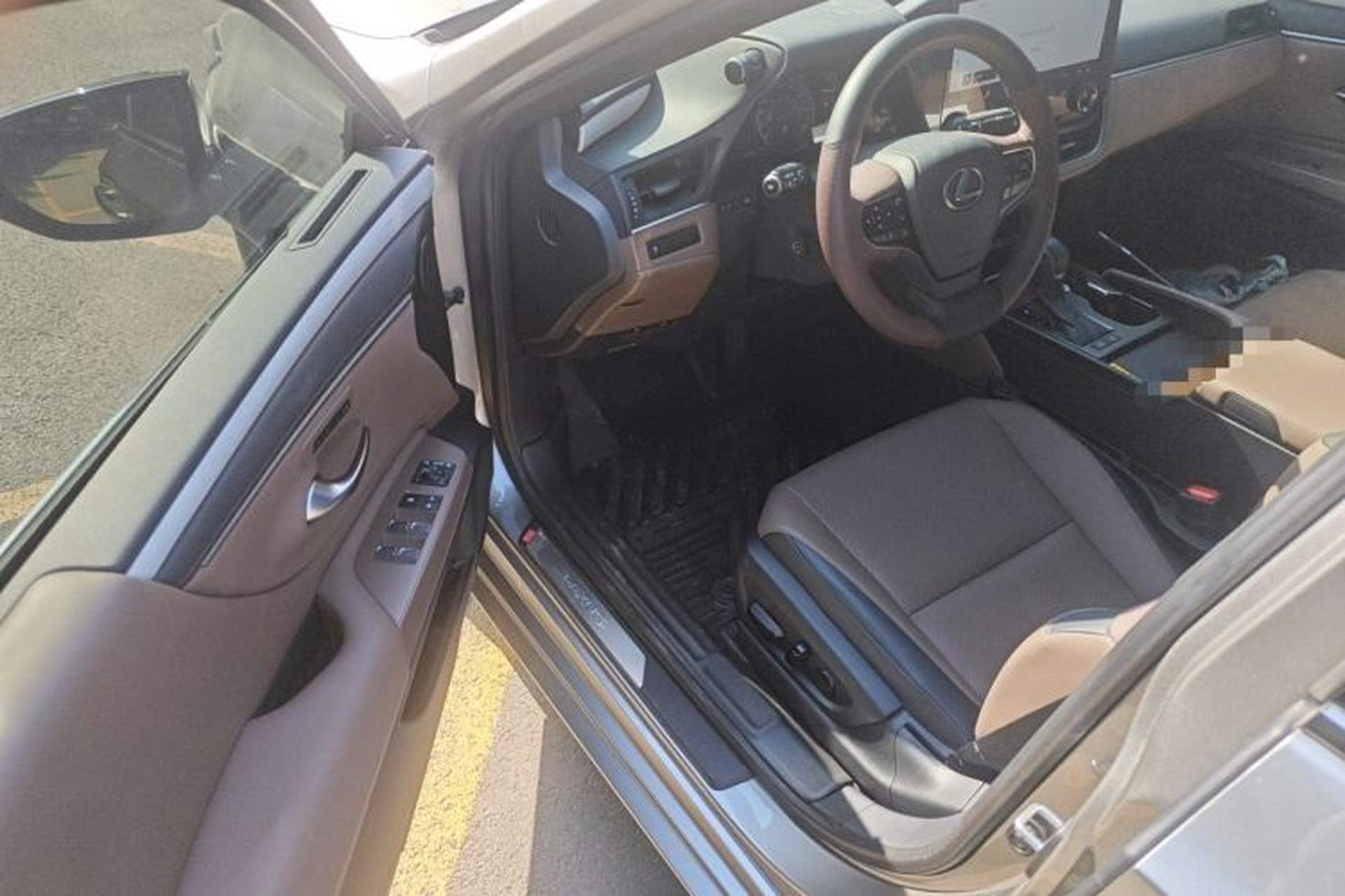 Used Lexus ES 2025 200 Premium Edition Driver Seat