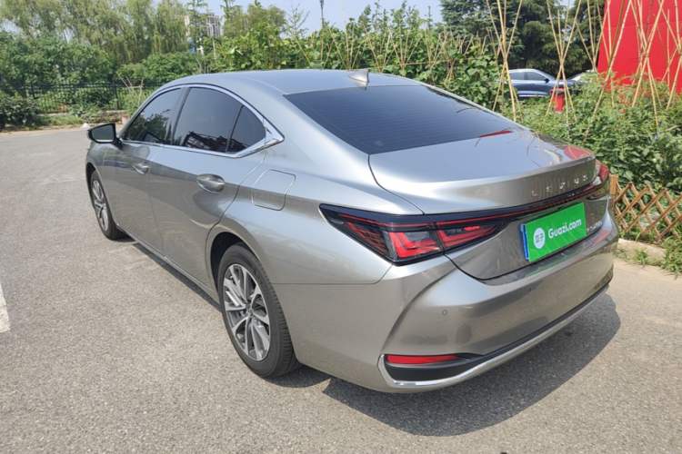 Used Lexus ES 2025 200 Premium Edition Exterior 2