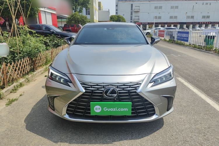 Used Lexus ES 2025 200 Premium Edition Front