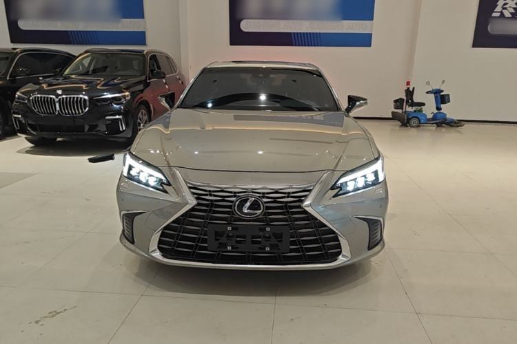Used Lexus ES 2025 200 Premium Edition Front