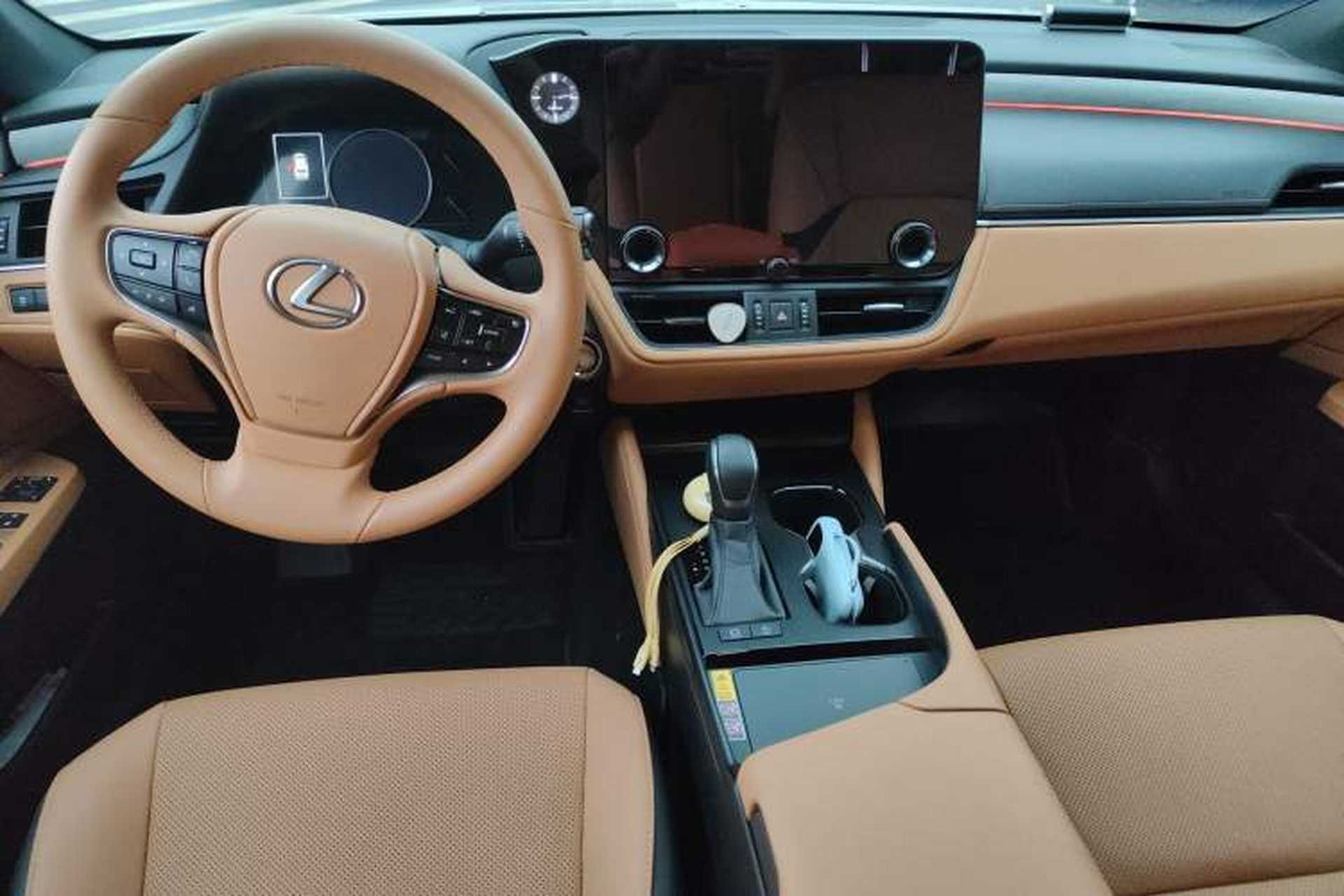 Used Lexus ES 2025 200 Premium Edition Interior 2