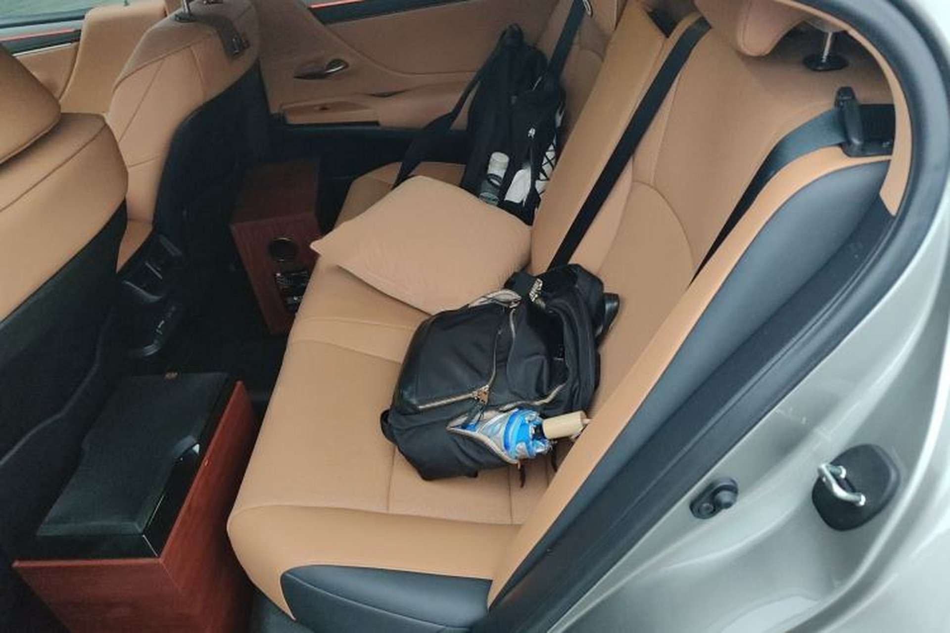 Used Lexus ES 2025 200 Premium Edition Interior 4