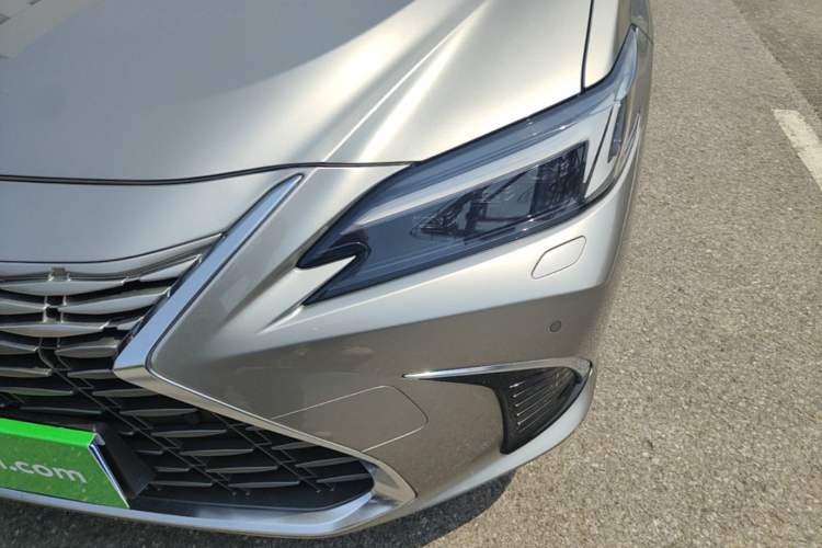 Used Lexus ES 2025 200 Premium Edition Left Front Headlight