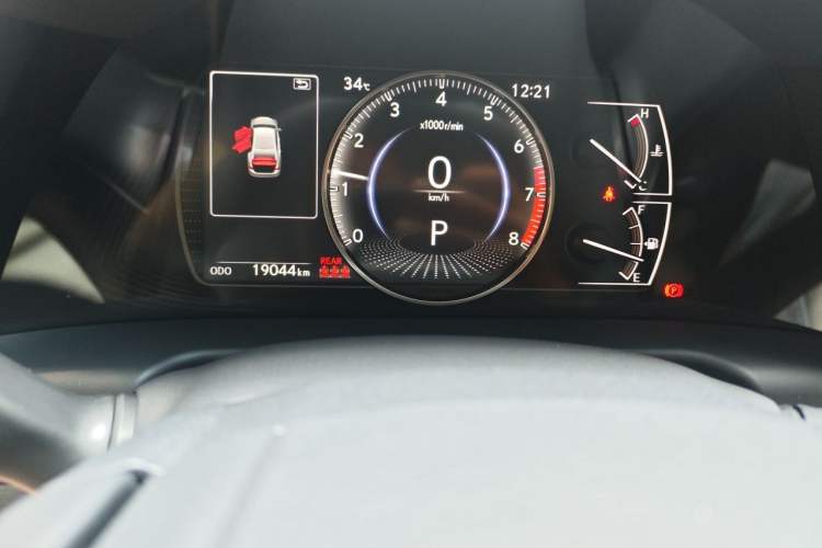 Used Lexus ES 2025 200 Premium Edition Odometer Close Up