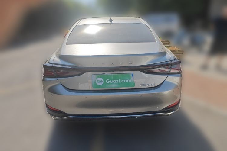 Used Lexus ES 2025 200 Premium Edition Rear