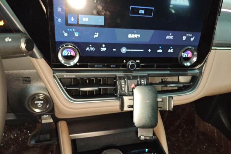 Used Lexus ES 2025 300h Deluxe Edition Audio And AC Panel