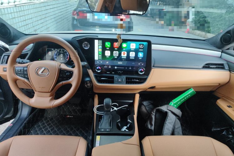 Used Lexus ES 2025 200 Premium Edition Center Console