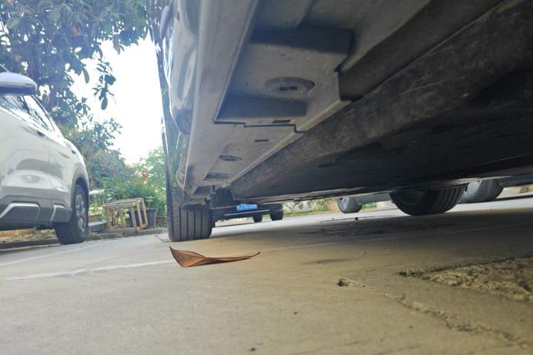 Used Lexus ES 2025 300h Deluxe Edition Chassis Front Right