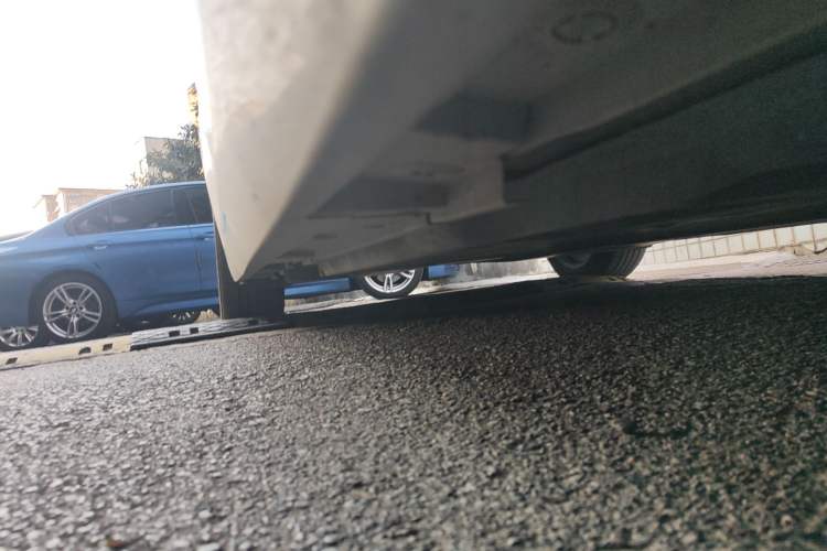 Used Lexus ES 2025 200 Premium Edition Chassis Front Right