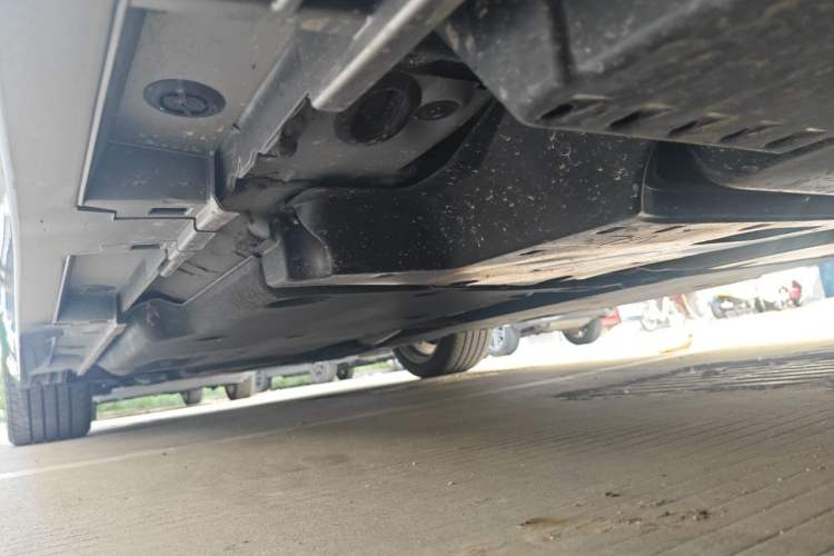 Used Lexus ES 2025 300h Deluxe Edition Chassis Rear Left